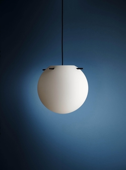 Koi Pendelleuchte Ø32, opal/schwarz