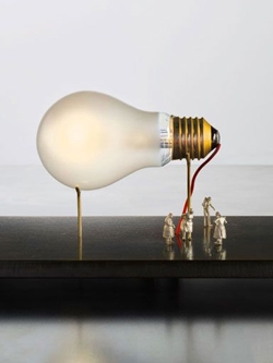 I Ricchi Poveri - Monument for a Bulb Tischlampe