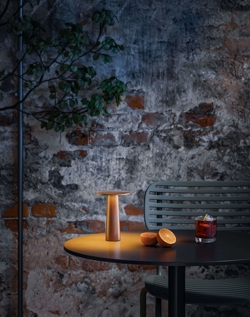 Lix mini Batterielampe / Tischlampe, bright bronze