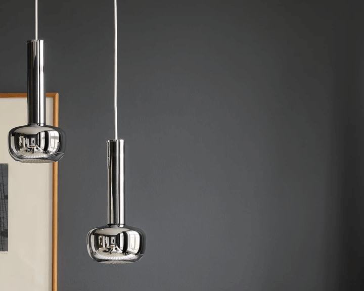 Chromlampen verleihen Atmosphäre und Stil