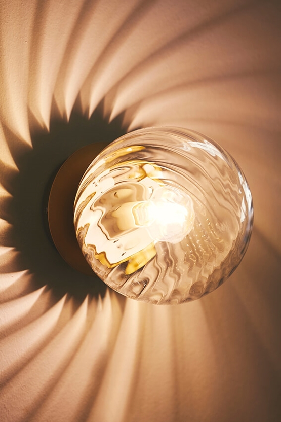 Chisell Wandleuchte, Messing