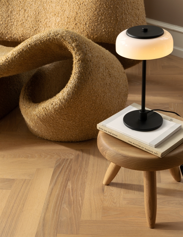 Blossi Tischleuchte small, schwarz/opal