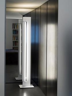 Ara Led Stehlampe, weiß