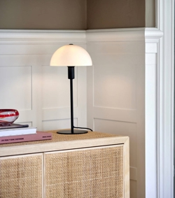 Ellen 20 Tischlampe, schwarz/opal