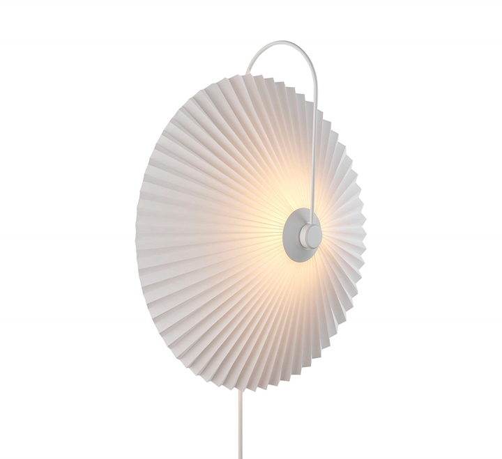 Nadia Wandleuchte, weiß