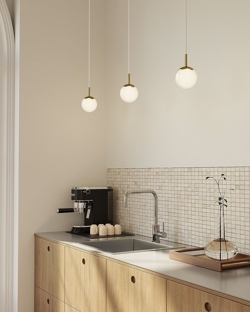 Circle of Life Pendelleuchte Ø110 m/weißer Kabel, Opal/Messing