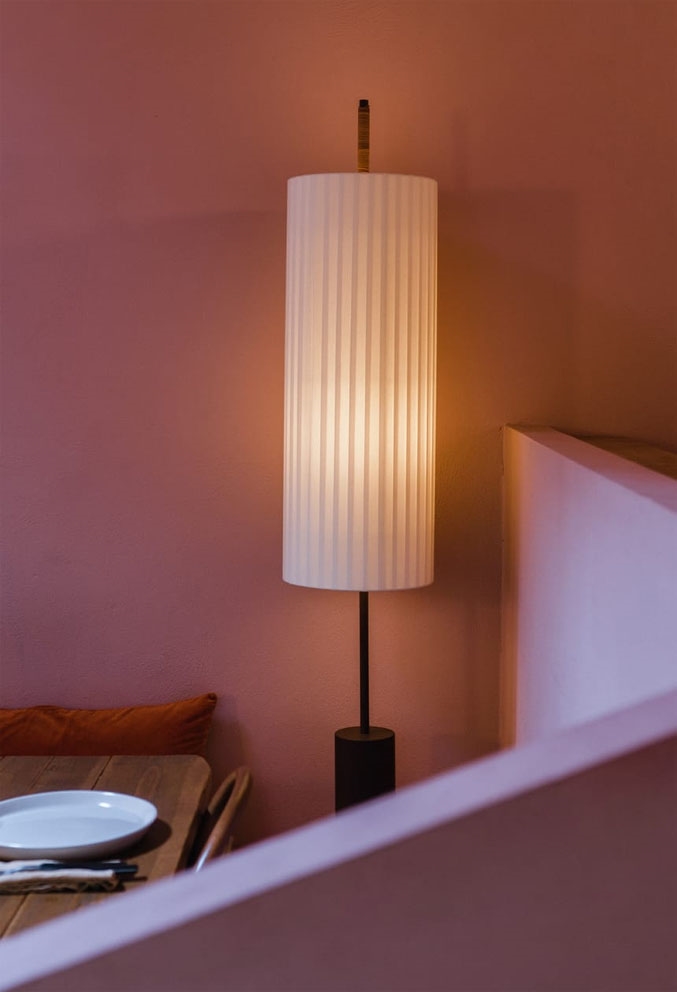 DÓRICA Stehlampe inkl. Stabilisierungsbasis