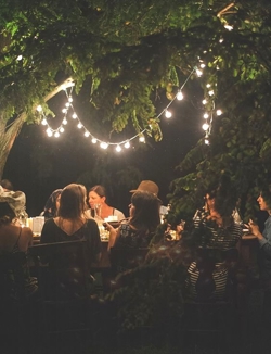 Schwarze Lichterkette für große Glühbirnen