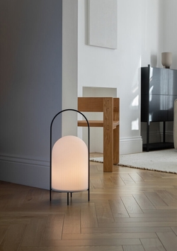 Ghost Stehlampe, opal/schwarz