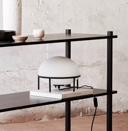 Pump Tischleuchte, opal/schwarz