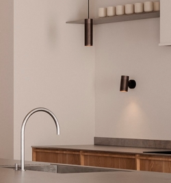 Thorup Copenhagen Patrone Wandleuchte klein, schwarz-brüniertes Messing/dunkel, 120 mm