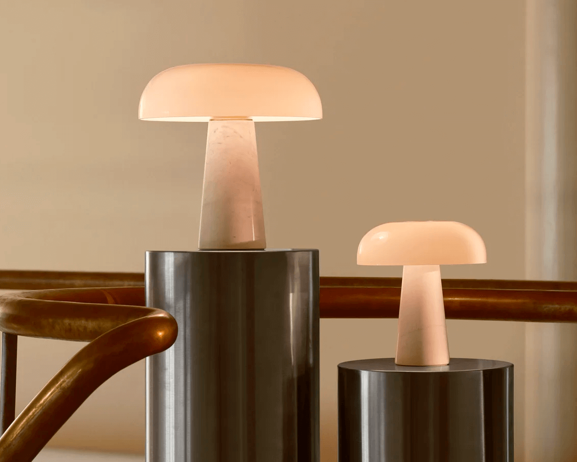 Glossy Tischlampe von Design for the People | Kaufen Sie sie bei Lamper-shop.de