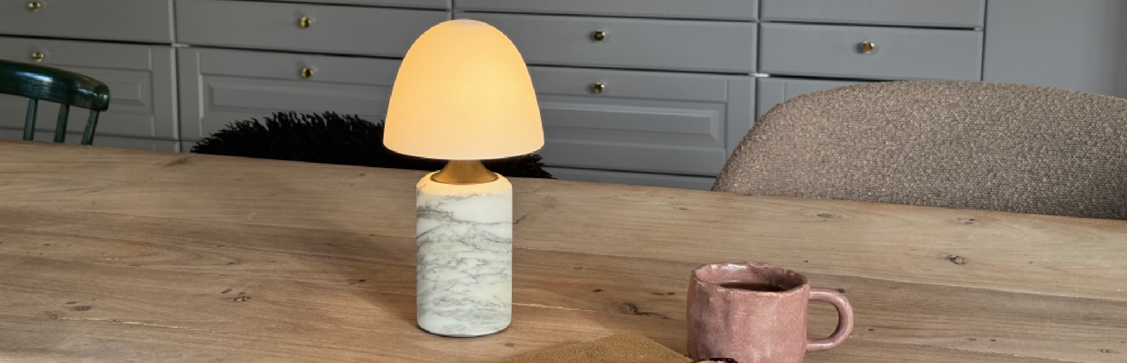 Erleben Sie die elegante Fuse Portable in farbenfroher Umgebung | Lamper-shop.de