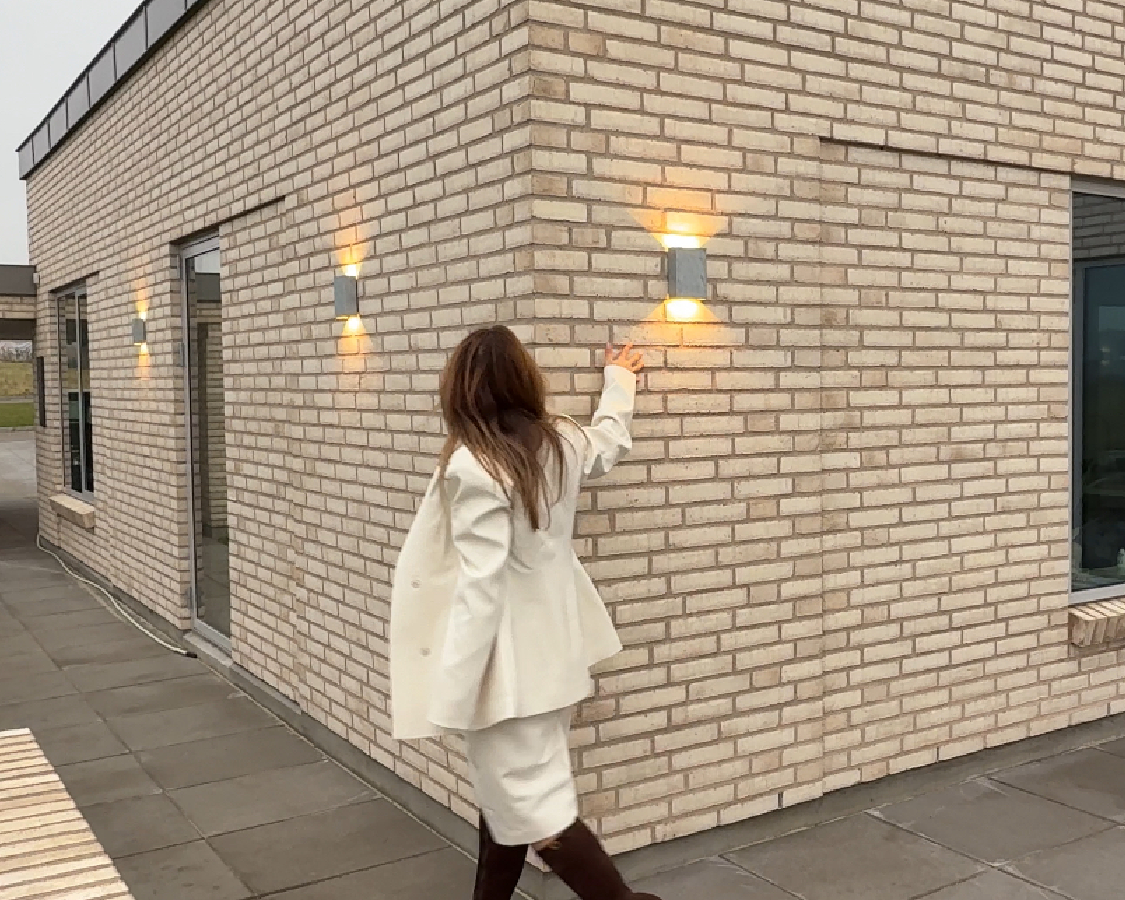 Fold Außenwandleuchte von Nordlux | Erleben Sie Außenbeleuchtung bei Suz.Lumholt zu Hause | Lamper-shop.de