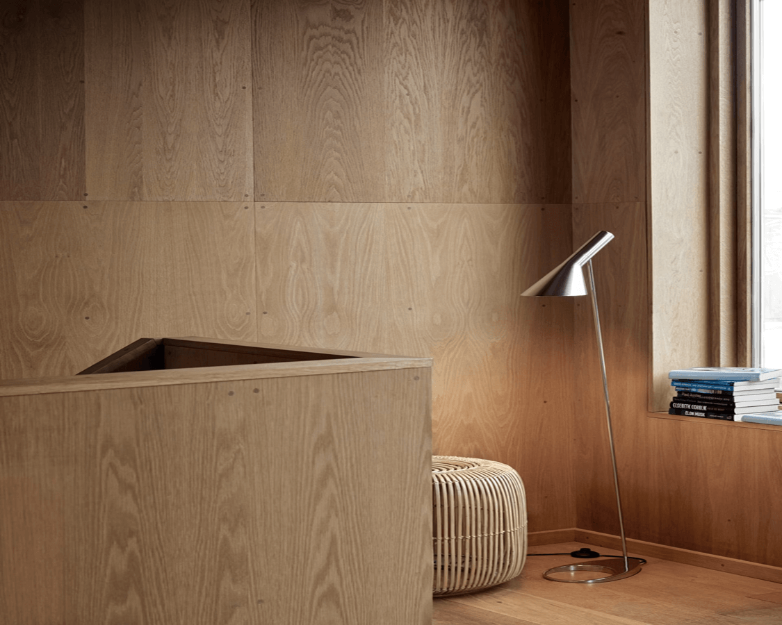 LOUIS POULSEN AJ Stehlampe, polierter Stahl - Sehen Sie sie bei Lamper-shop.de