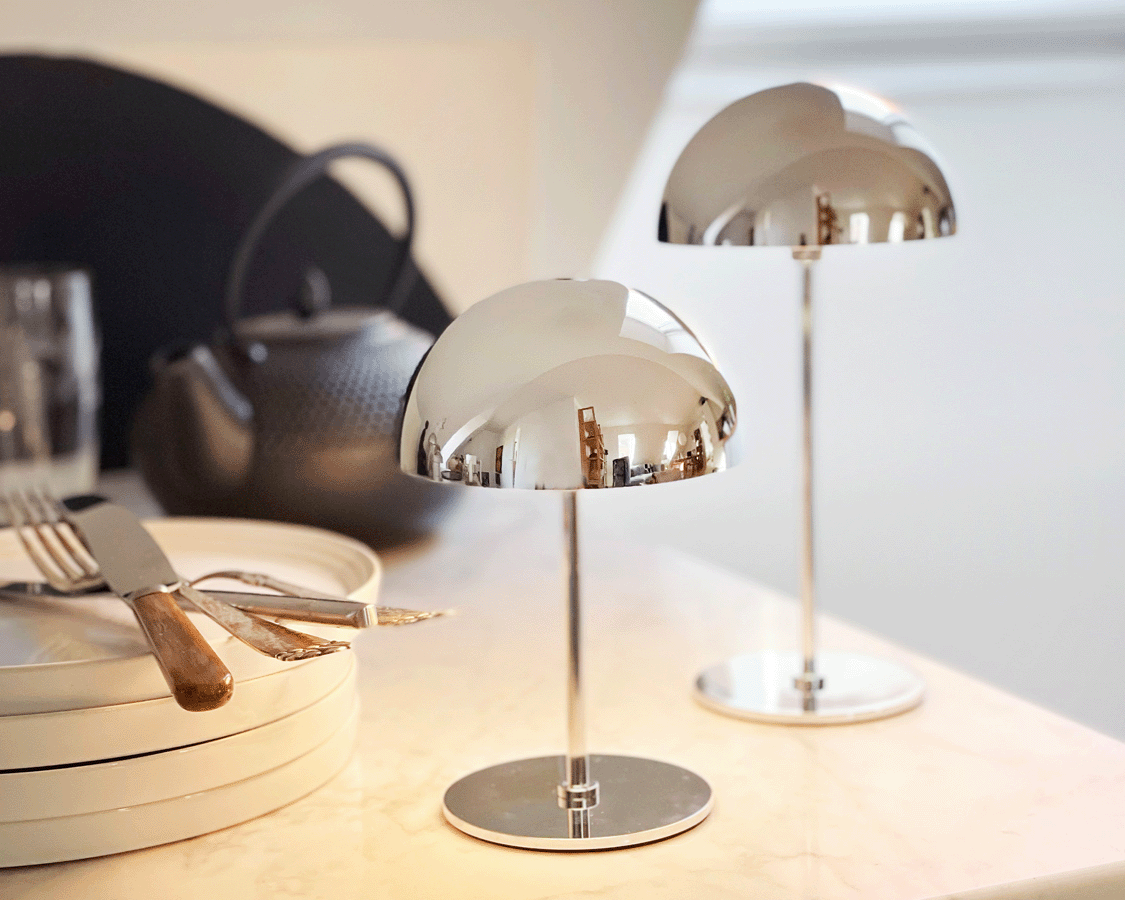 DYBERG LARSEN Along LED Tischlampe / Batterielampe, Chrom - 2 Stück 