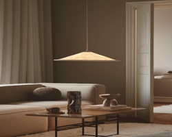 Die Papierlampe kehrt in die Einrichtung zurück