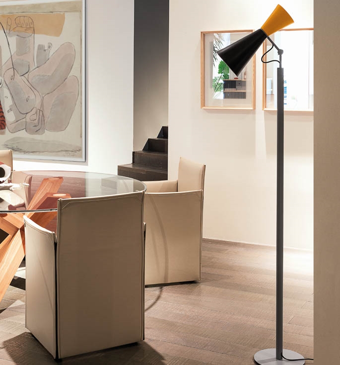 Parliament Stehlampe, schwarz/gelb