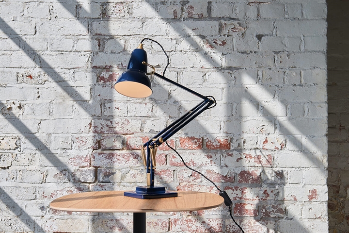 Original 1227 Tischlampe, Messing/Blau