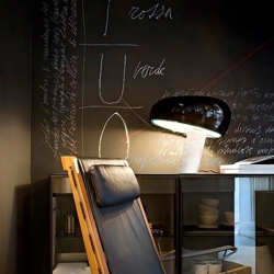 Flos Snoopy Tischleuchte